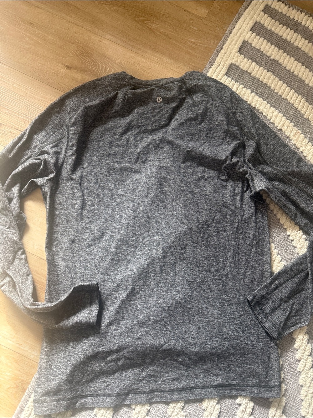 Lululemon men’s long sleeve